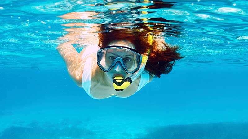 Hire a Snorkel & Mask from Manly Surfboards and discover the incredible underwater world of one of Australia’s best loved beaches!